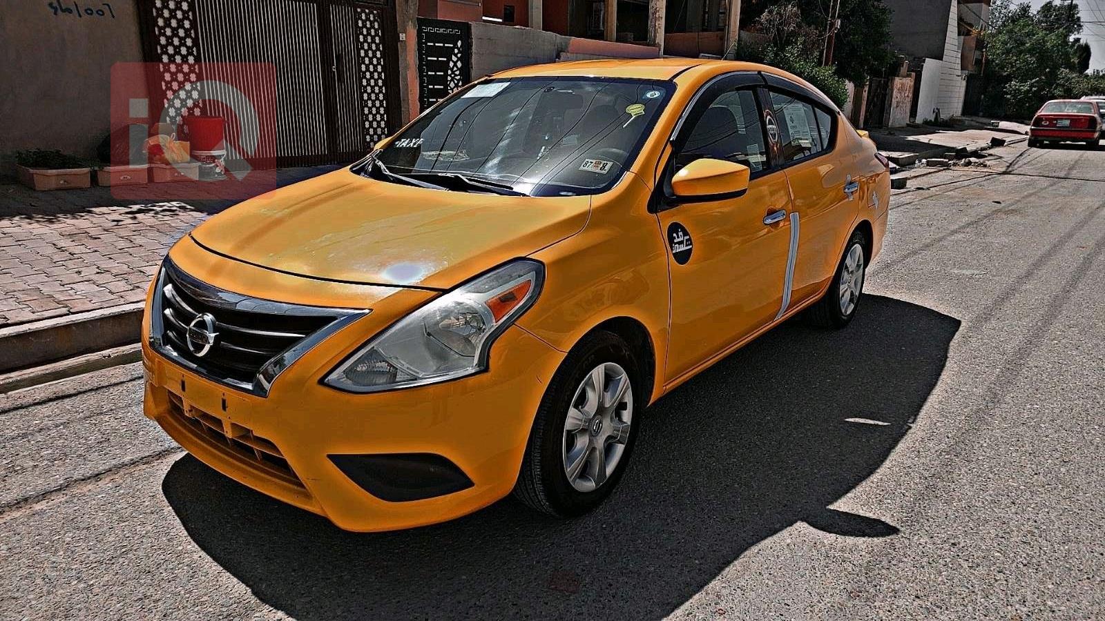 نيسان فيرسا